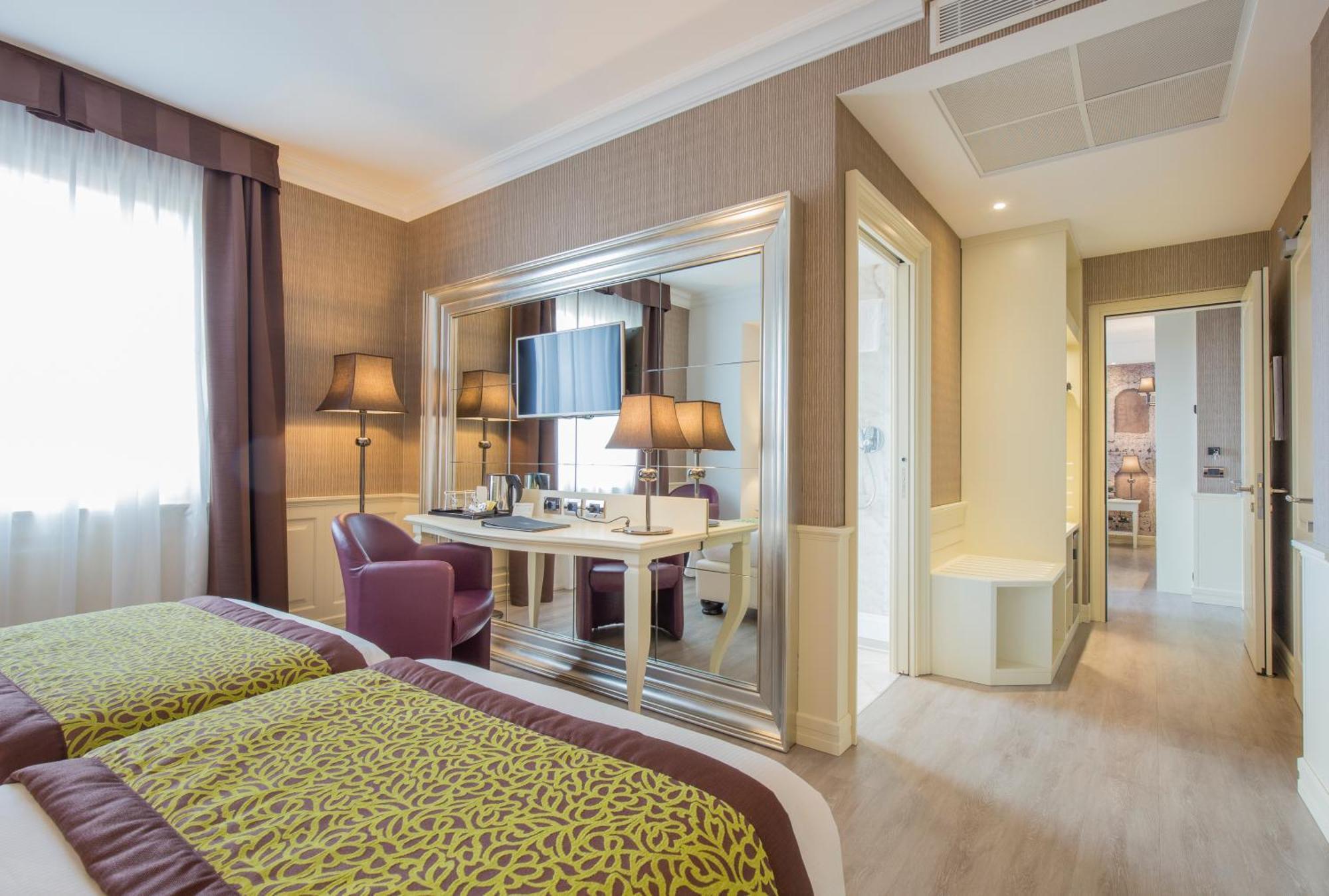 Deluxe Family Room